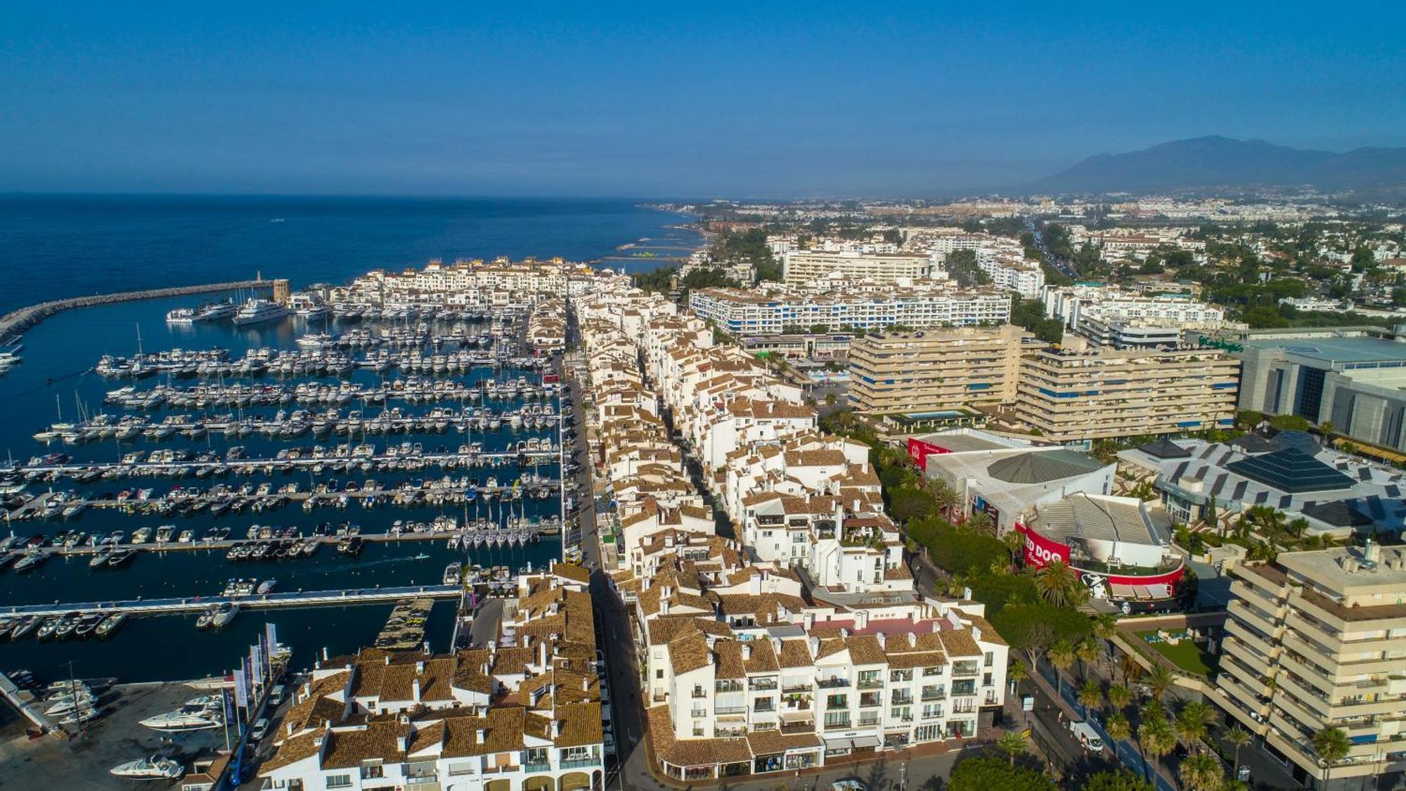 Marbella Banus Suites Exteriör bild