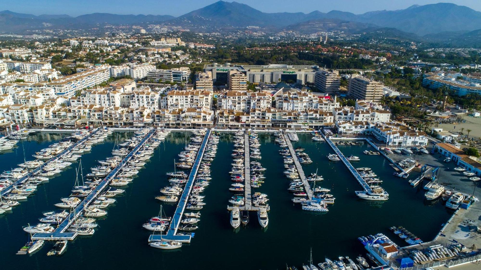 Marbella Banus Suites Exteriör bild